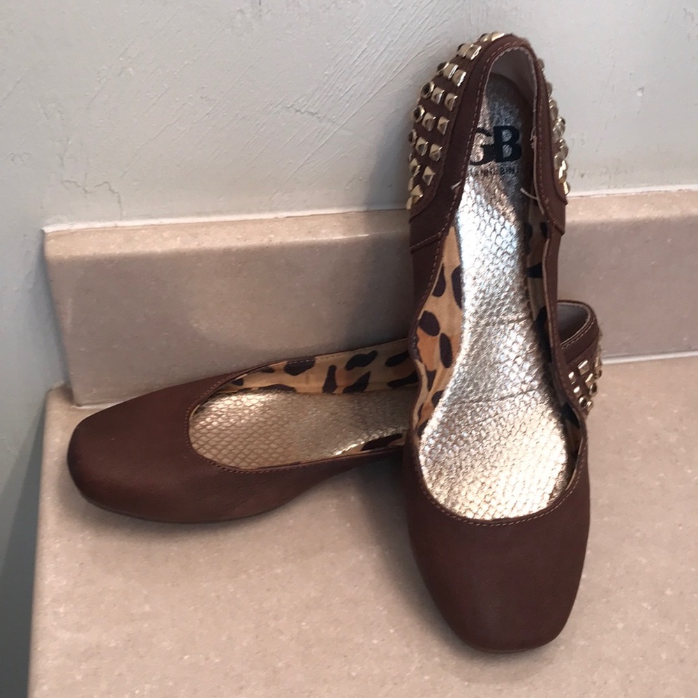 Gianni Bino brown and gold flats